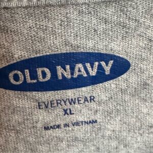 Old Navy T-shirt. XL